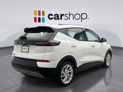 Used 2022 Chevrolet Bolt EUV LT w/ Comfort Package image 5