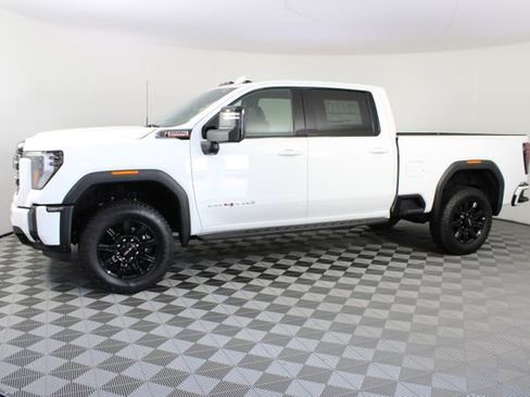 New 2026 GMC Sierra 2500 AT4 w/ AT4 Premium Plus Package AWD/4WD image 2