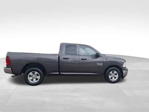 Used 2024 RAM 1500 Classic SLT image 9