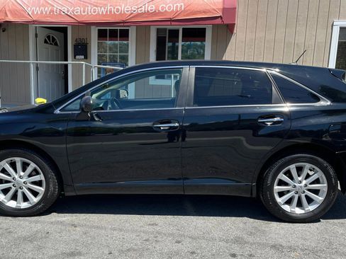 Used 2009 Toyota Venza FWD image 4