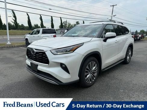 Used 2020 Toyota Highlander Platinum AWD/4WD image 19