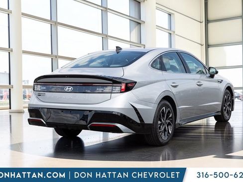 Used 2025 Hyundai Sonata SEL FWD image 25