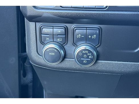 Used 2021 GMC Yukon SLT w/ SLT Premium Package image 33