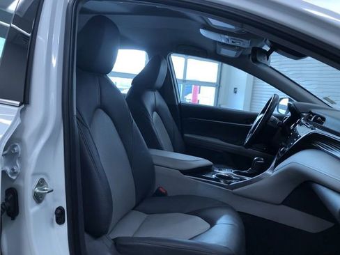 Certified 2020 Toyota Camry XLE image 21