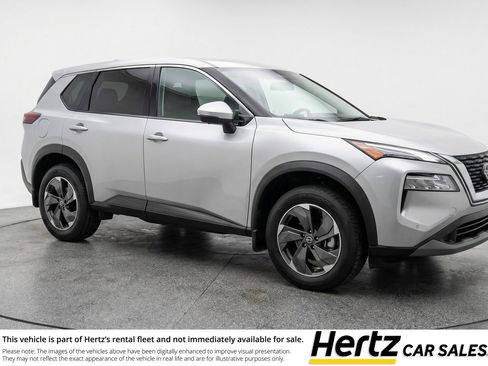 Used 2025 Nissan Rogue SV image 1