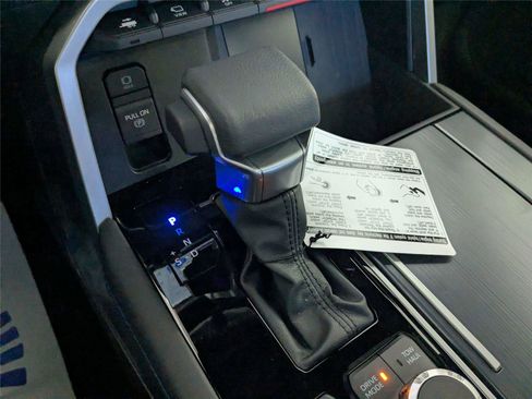 New 2025 Toyota Tundra Platinum AWD/4WD image 17