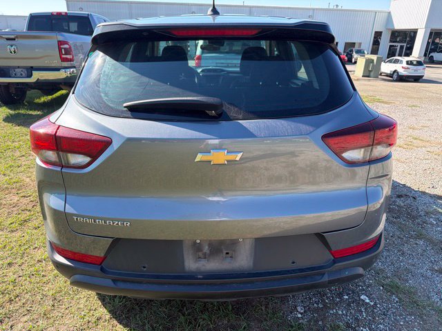 Used 2021 Chevrolet TrailBlazer LS FWD image 4