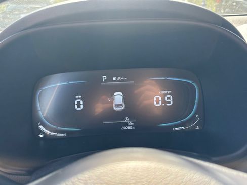 Used 2025 Kia Soul LX w/ LX Technology Package FWD image 38