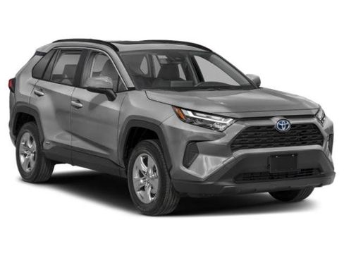 Used 2022 Toyota RAV4 XLE w/ Convenience Package AWD/4WD image 6