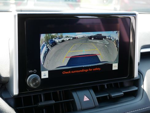 Certified 2025 Toyota RAV4 XLE AWD/4WD image 31