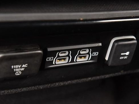Used 2024 Jeep Wagoneer L Series II AWD/4WD image 26