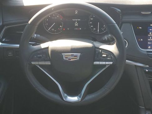 Certified 2024 Cadillac XT6 Luxury w/ LPO, Floor Liner Package AWD/4WD image 29