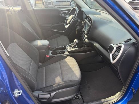 Used 2020 Kia Soul GT-Line FWD image 10