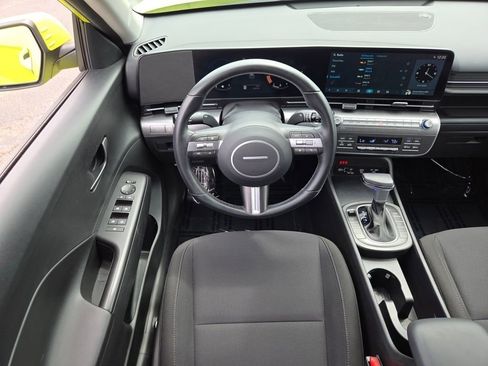 Used 2024 Hyundai Kona SEL AWD/4WD image 4