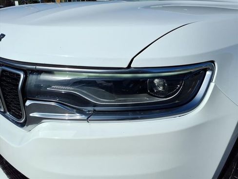 Used 2024 Jeep Wagoneer L Series II w/ Flexible Seating Group image 11