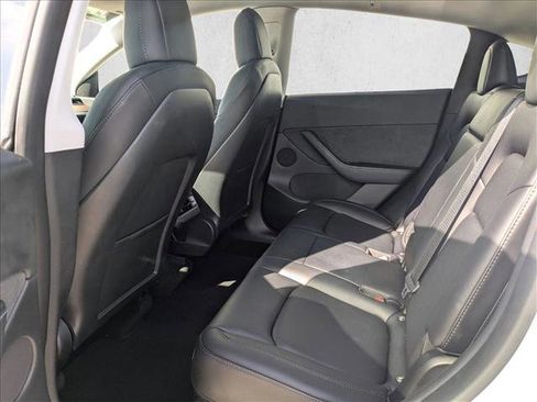 Used 2022 Tesla Model Y Performance image 17