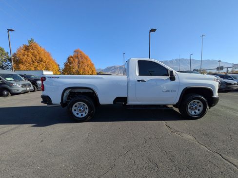 Used 2025 Chevrolet Silverado 3500 W/T image 2