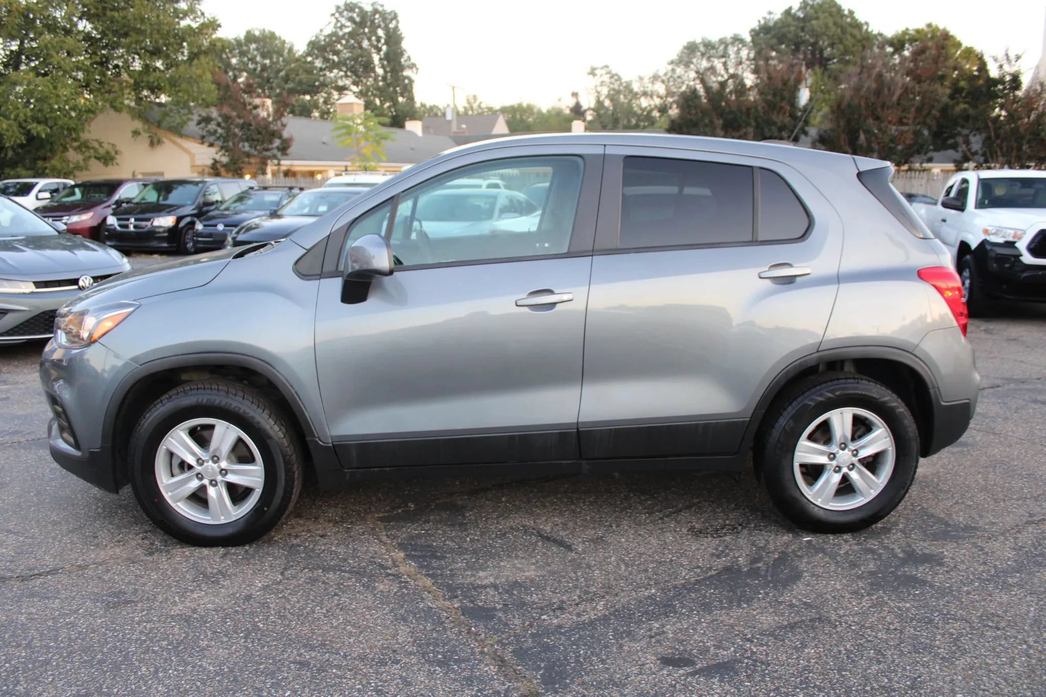 Used 2020 Chevrolet Trax LS w/ Tint and Cruise Package AWD/4WD image 5