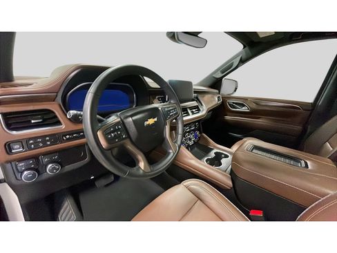 Used 2023 Chevrolet Tahoe High Country w/ Premium Package 2 AWD/4WD image 11
