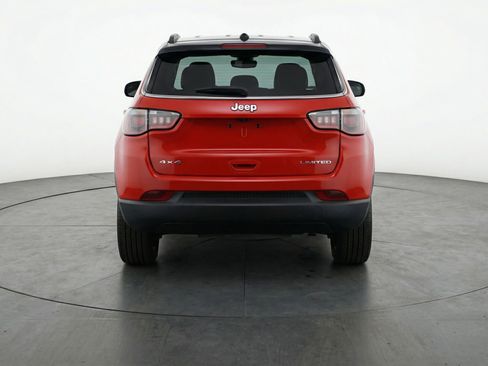 Used 2025 Jeep Compass Limited image 7