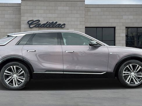 New 2026 Cadillac Lyriq Premium Luxury image 2