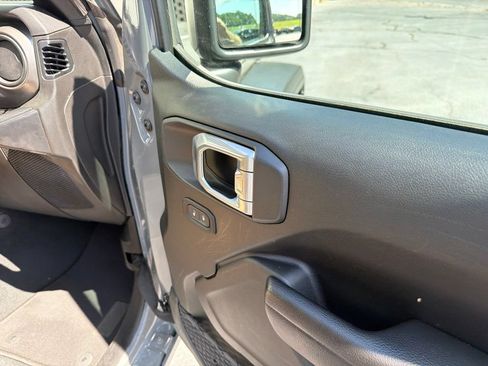 Used 2022 Jeep Wrangler Unlimited Sport AWD/4WD image 29