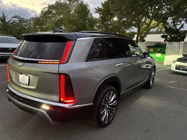 Certified 2026 Cadillac Vistiq Premium Luxury AWD/4WD image 8