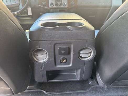 Used 2015 Ford F250 Lariat w/ Lariat Ultimate Package image 14