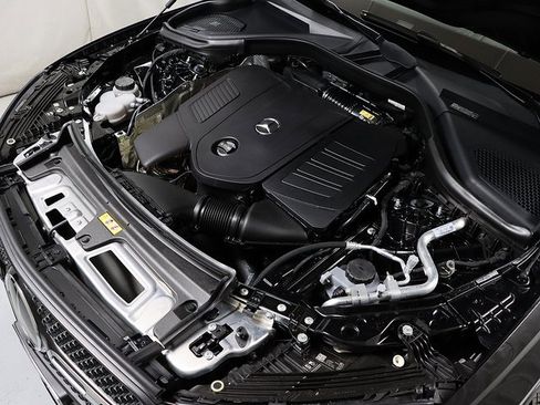 Certified 2025 Mercedes-Benz GLC 300 4MATIC image 37