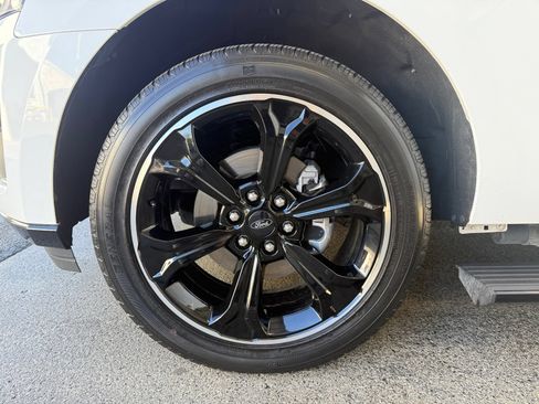 Used 2023 Ford Expedition Limited AWD/4WD image 21