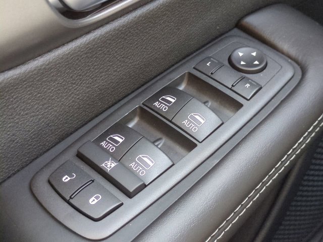 New 2026 Chrysler Pacifica Select FWD image 23