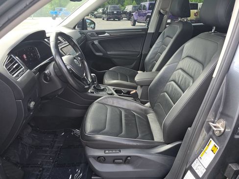 Used 2019 Volkswagen Tiguan SEL Premium AWD/4WD image 4