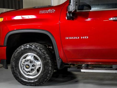 Used 2022 Chevrolet Silverado 3500 High Country AWD/4WD image 12