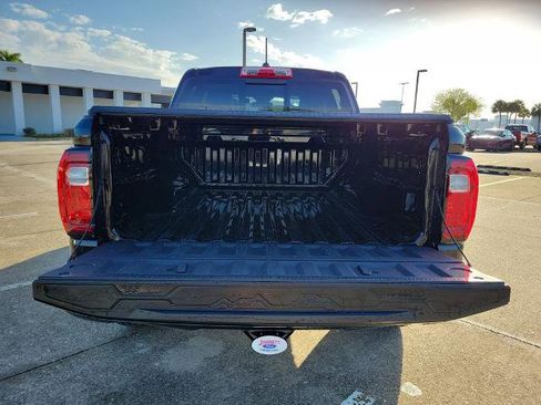 Used 2023 GMC Canyon Elevation w/ Elevation Premium Package AWD/4WD image 10