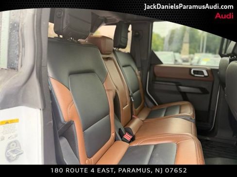 Used 2024 Ford Bronco Outer Banks AWD/4WD image 18