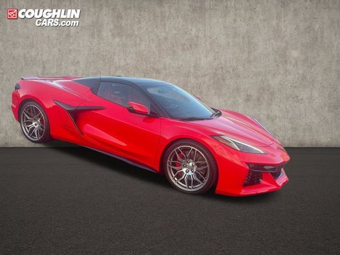 Used 2024 Chevrolet Corvette Z06 w/ Battery Protection Package RWD image 8