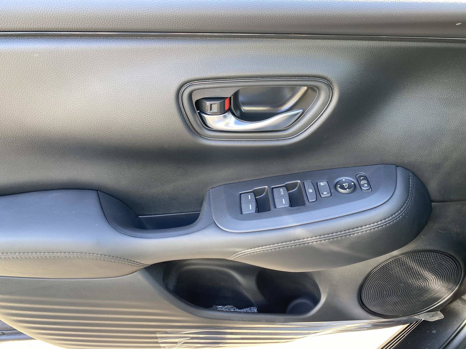 New 2027 Honda HR-V LX image 12