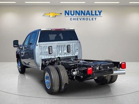 New 2026 Chevrolet Silverado 3500 LT w/ Convenience Package AWD/4WD image 3