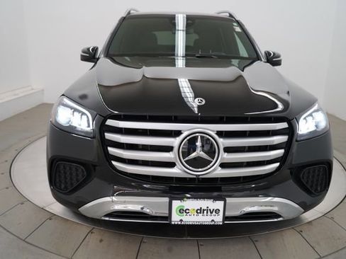 Used 2025 Mercedes-Benz GLS 450 4MATIC image 2