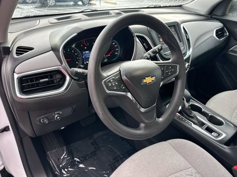 Certified 2024 Chevrolet Equinox LS w/ LS Convenience Package FWD image 9