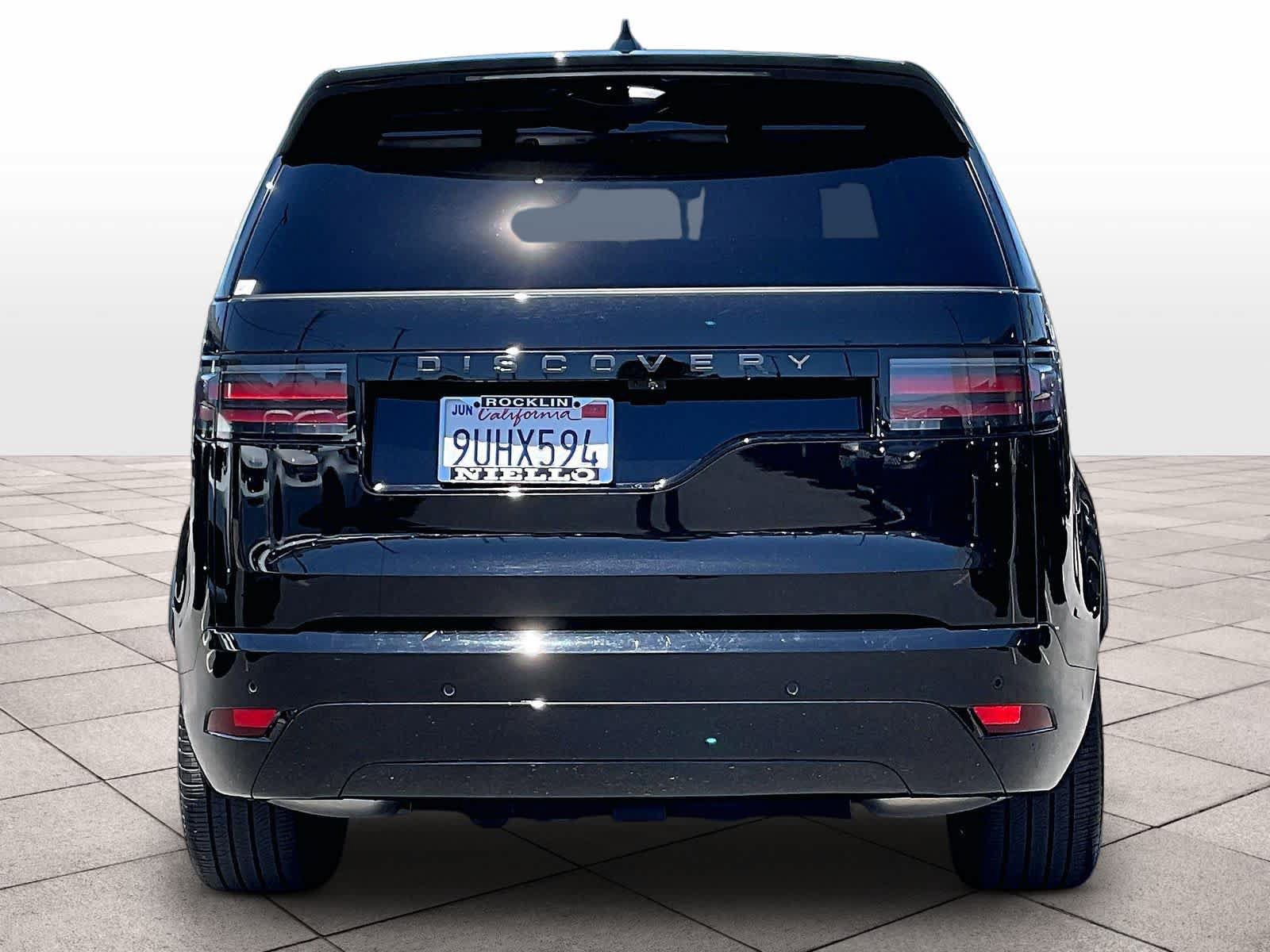 Used 2025 Land Rover Discovery Dynamic SE AWD/4WD image 7