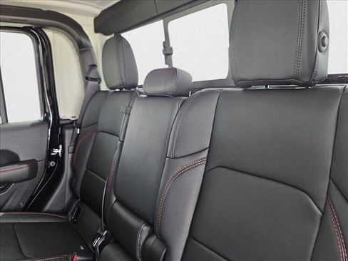 New 2025 Jeep Gladiator Rubicon w/ Convenience Group image 15