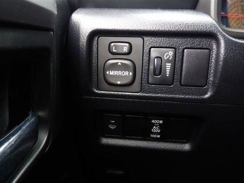 Used 2017 Toyota 4Runner 4WD image 25