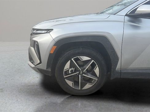 Certified 2025 Hyundai Tucson SEL image 9