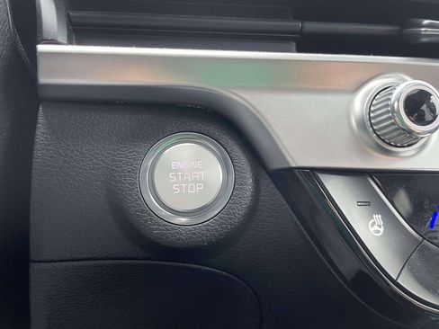 Used 2023 Kia Telluride EX w/ EX Captain's Chair Package image 31