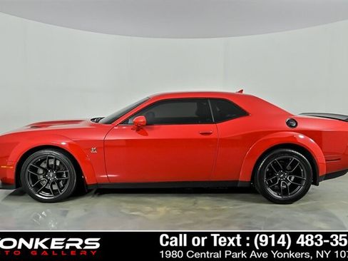 Used 2022 Dodge Challenger R/T Scat Pack RWD image 2