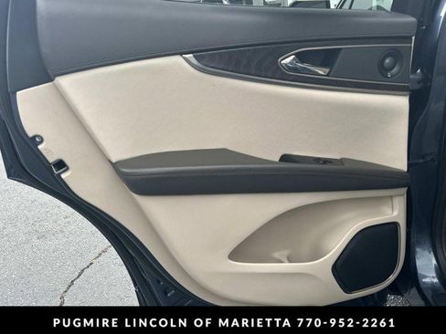 Used 2019 Lincoln Nautilus Reserve FWD image 21