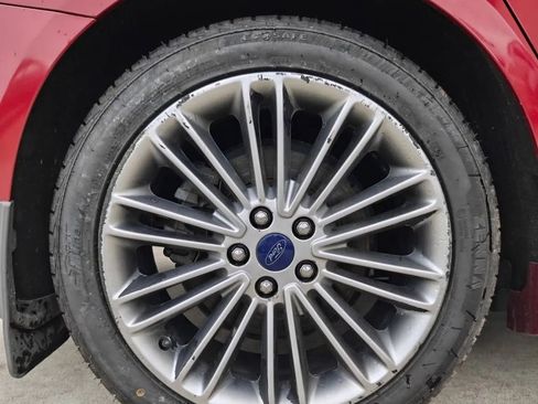 Used 2013 Ford Fusion SE FWD image 25