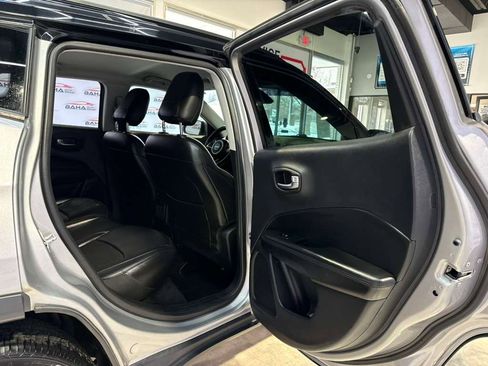 Used 2019 Jeep Compass Latitude FWD image 42