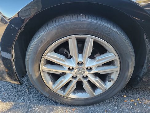 Used 2014 Toyota Avalon XLE image 5